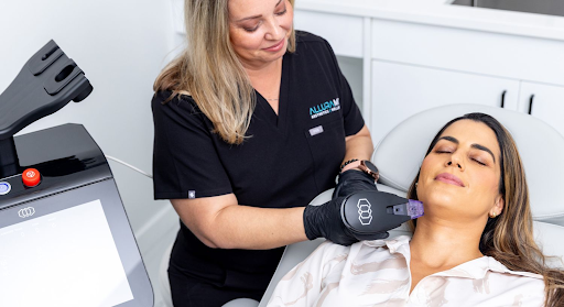 Benefits of RF Microneedling Treatment for Firmer Skin